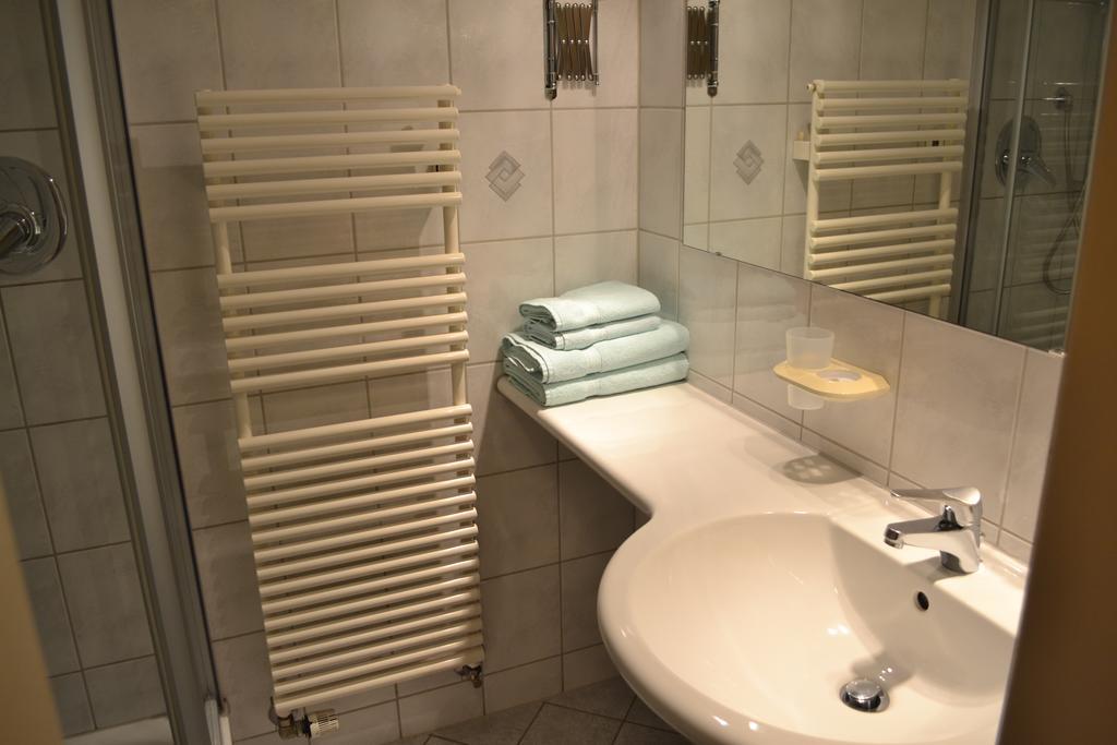 Hotel Hospiz Tubinga Esterno foto