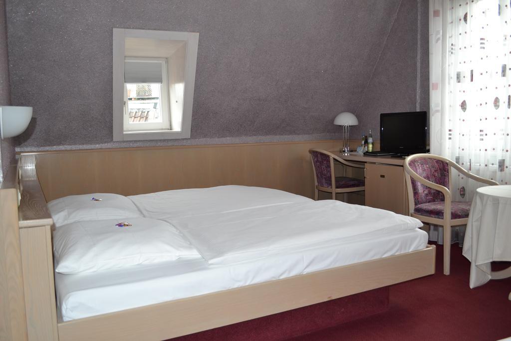 Hotel Hospiz Tubinga Esterno foto